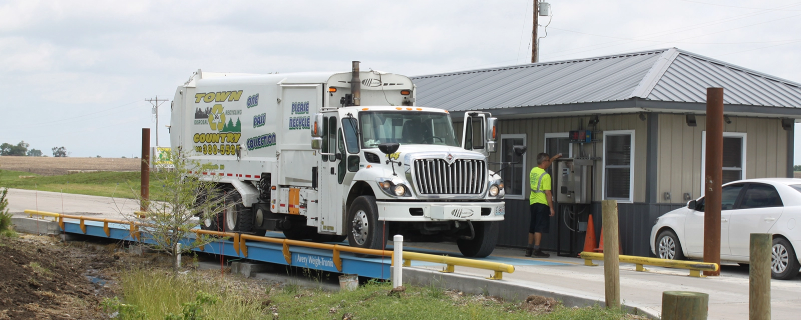 Truck entering a commercial vehicle scale